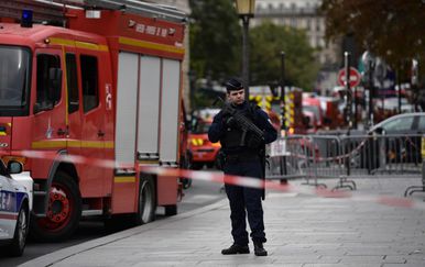 Pariz: Najmanje jedan policajac poginuo u napadu nožem u policijskoj postaji (Foto: AFP)