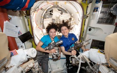 Astronautkinje Jessica Meir i Christina Koch