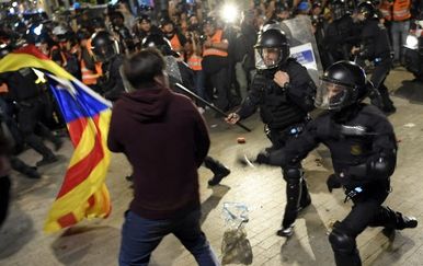 Prosvjedi u Barceloni (Foto: AFP)