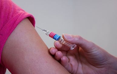 Studenti medicine educiraju srednjoškolce o prevenciji bolesti uzrokovanih HPV infekcijom:“Budi mRAK”