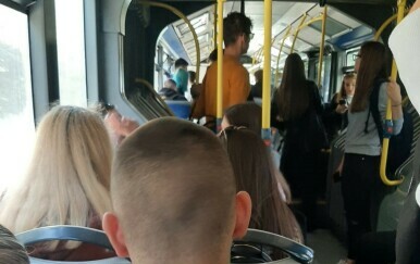 Studenti u javnom prijevozu, autobusna linija 236