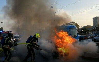 Požar automobila u Zagrebu