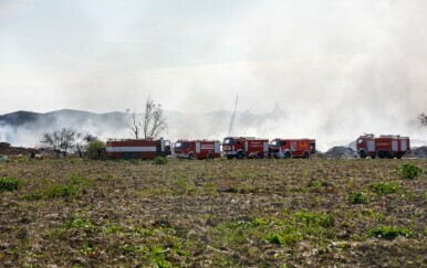 Požar u Osijeku pod kontrolom - 11