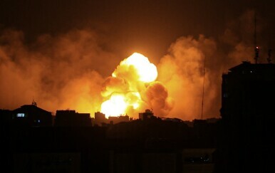 Vatra i dim iznad Gaze