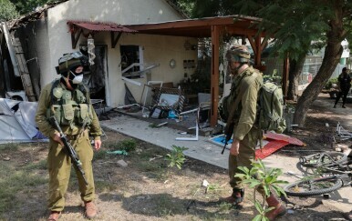 Izraelski vojnici u Kfar Azi