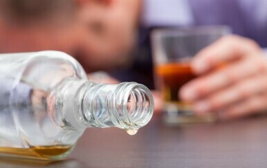 Važno je osvijestiti u kojem trenutku alkohol za nas postaje prijeka potreba koju je teško kontrolirati