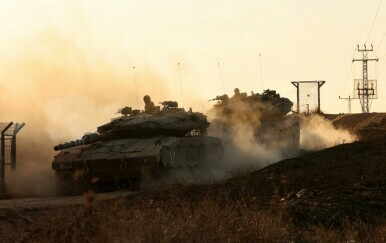 Tenkovi na granici Gaze