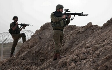 Izraelski vojnici u kibucu Beri