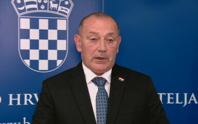 Tomo Medved, ministar hrvatskih branitelja