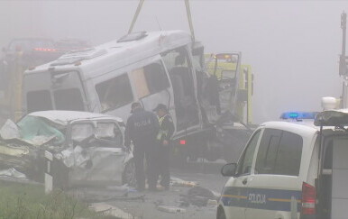 Nesreća na A6, dvoje poginulih