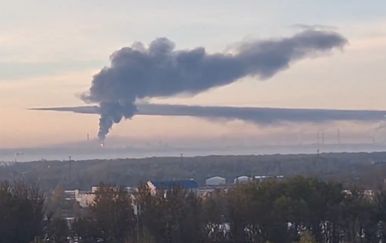 Gori ruska rafinerija u Jaroslavlju