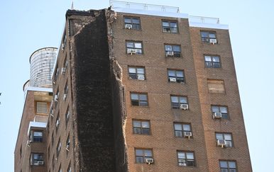 Neboder koji se urušio