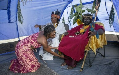 Kofi Offeh, Jean Gasho i Kaura Taylor