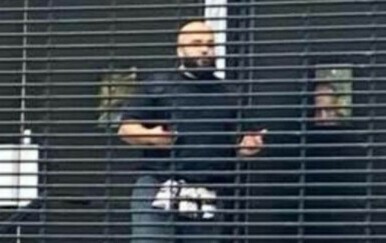 Napadač snimljen kod sinagoge u Manchesteru