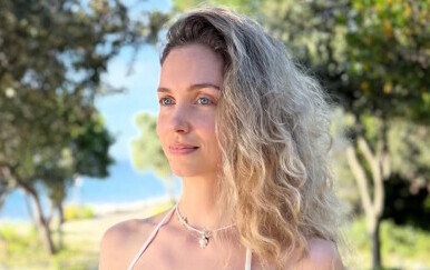 Hana Huljić Grašo pokazala kćer Albu na slikama s plaže