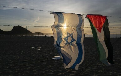 Ilustracija; Prosvjednici zahtijevaju prekid vatre