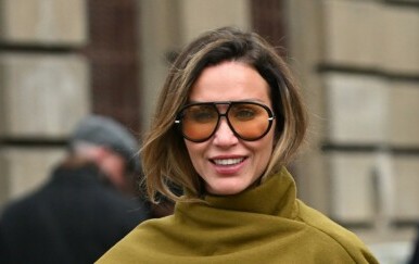 Ana Gruica Uglešić na premijeri Lutikine kuće u Zarinom kariranom odijelu 2025.