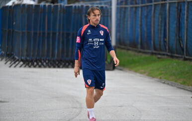 Modrić je taman dolazio na trening, a onda je ispunio snove ovog dječaka