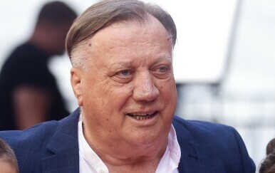 Tko je sin Halida Bešlića, Dino Bešlić?