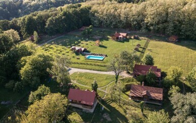 Grebengradska Medna Hiža: Imanje koje vas poziva da predahnete i uživate svim osjetilima