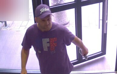 Policija traga za muškarcem - 4