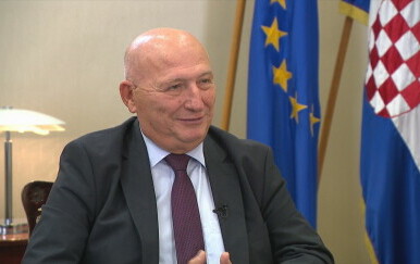 Sabina Tandara Knezović i Miroslav Šeparović - 1