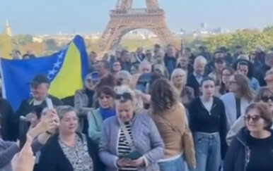 Oproštaj od Halida Bešlića u Parizu
