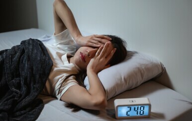 Ne možete se probuditi? 3 načina kako se probuditi kada je vani i dalje mrak