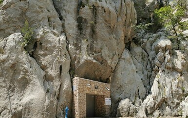 Titovi bunkeri u kanjonu Velike Paklenice: Rijetko dobra prenamjena betonskog jugoslavenskog relikta