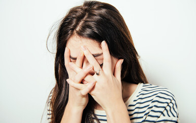 Nema ništa gore od neugodne tišine: 4 načina kako se izvući iz neugodne situacije