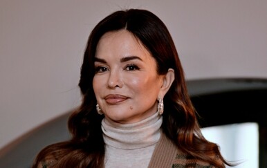 Severina u smeđoj kožnatoj jakni 2025.