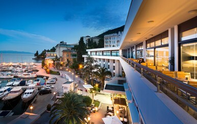Wellness bijeg u Opatiju: Hotel Admiral 4* nudi odmor za dvoje uz bazene i pogled na more