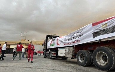 Humanitarna pomoć čeka ulaz u Pojas Gaze na prijelazu Rafah