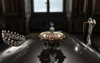 Iz Louvrea ukraden nakit neprocjenjive vrijednosti - 6