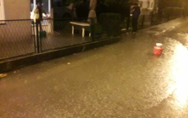 Obilna kiša uzrokovala poplavu u Svetoj Klari