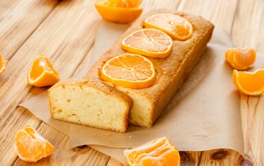 Brzi kolač od mandarina: Mirisna voćna rapsodija gotova za samo pola sata