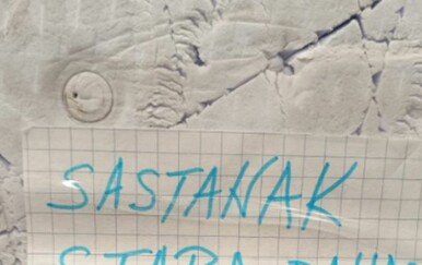 Obavijest u zgradi nasmijali društvene mreže! Biste li se vi pojavili?