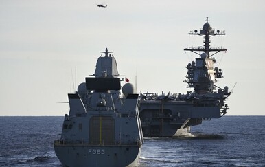 USS Gerald Ford i danski HDMS Niels Juel