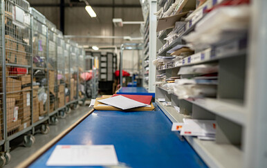 Sortiranje pošte, ilustracija