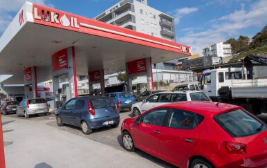 Lukoil prihvatio Gunvorovu ponudu za akviziciju strane imovine, za dogovor potrebno odobrenje OFAC-a