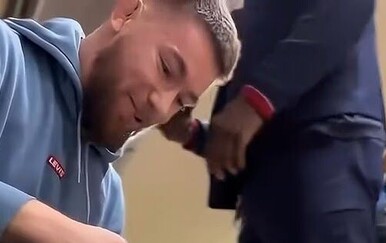 VIDEO Kradljivac u Londonu nije znao na koga je naletio: Ivan Skoko ga “složio” u trenu