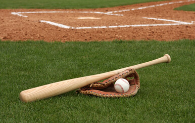 Kako se piše: bejzbol palica ili bejzbolska palica