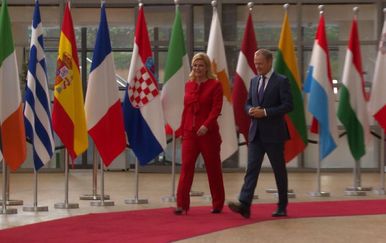 Moda predsjednice Kolinde Grabar Kitarović posebno se isticala na prvenstvu u Rusiji (Foto: IN Magazin)
