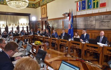 Sjednica Vlade u Puli (Foto: Vlada RH/Twitter)