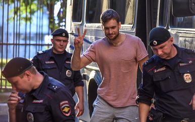 Pjotr Verzilov tijekom privođenja u Moskvi (Foto: Arhiva/AFP)