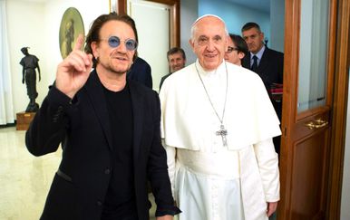 Bono i papa (Foto: AFP)