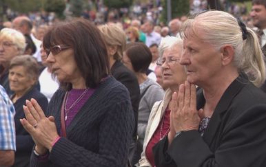 Vjernici mole na blagdanu Mala Gospe (Foto: Dnevnik.hr)