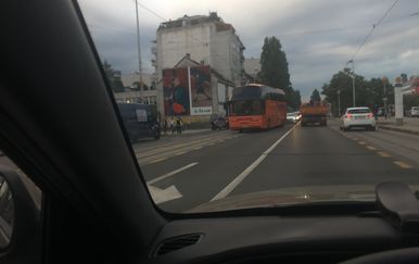 Gužva na Savskoj zbog prometne nesreće (Foto: Dnevnik.hr)