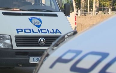 Policijski kombi (Foto: Dnevnik.hr)