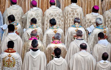 Svećenici, ilustracija (foto: ©MASSIMILIANO MIGLIORATO/IPA/PIXSELL)